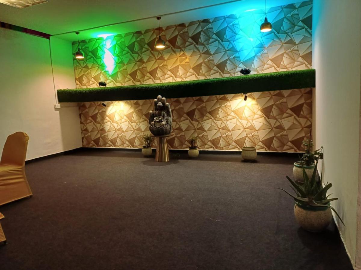 Hotel Elite Sector 45 I Gurgaon Central I Couple Friendly מראה חיצוני תמונה