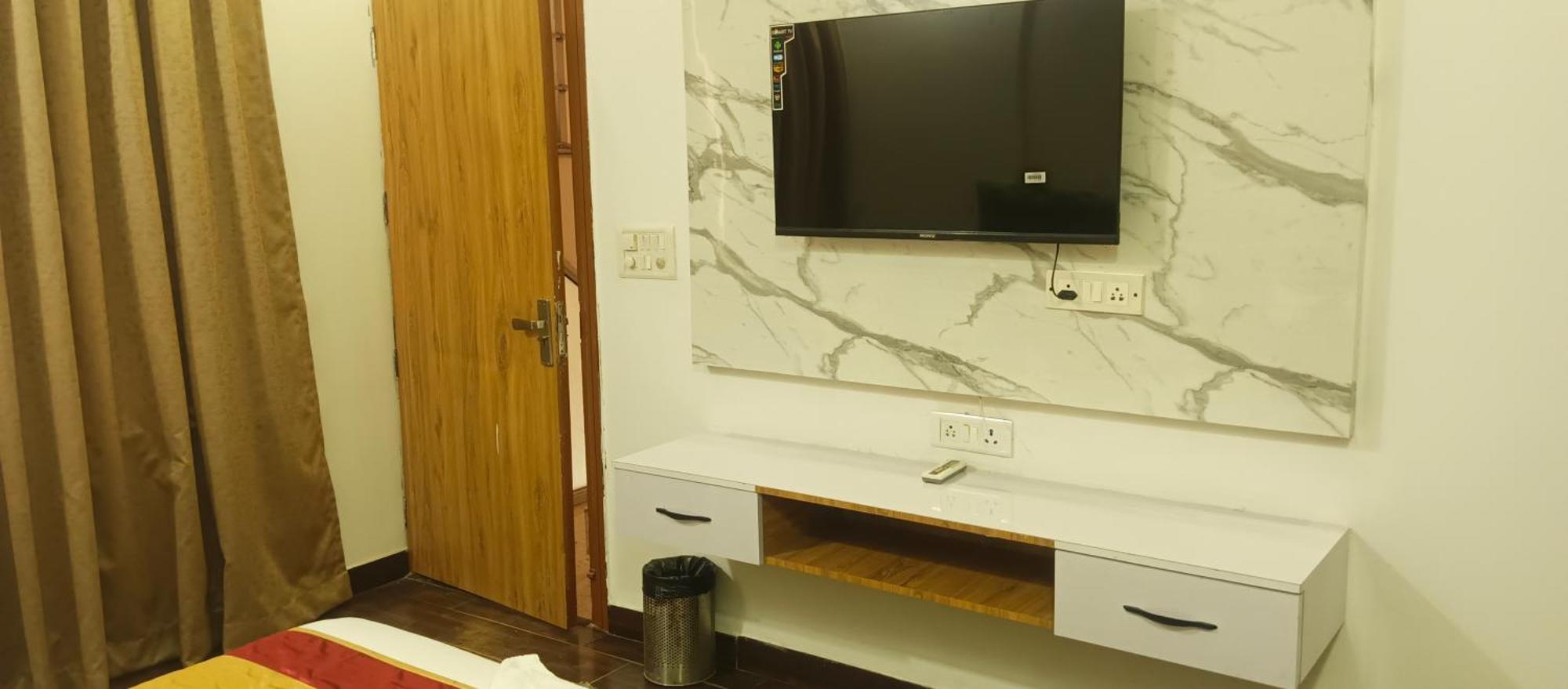 Hotel Elite Sector 45 I Gurgaon Central I Couple Friendly מראה חיצוני תמונה