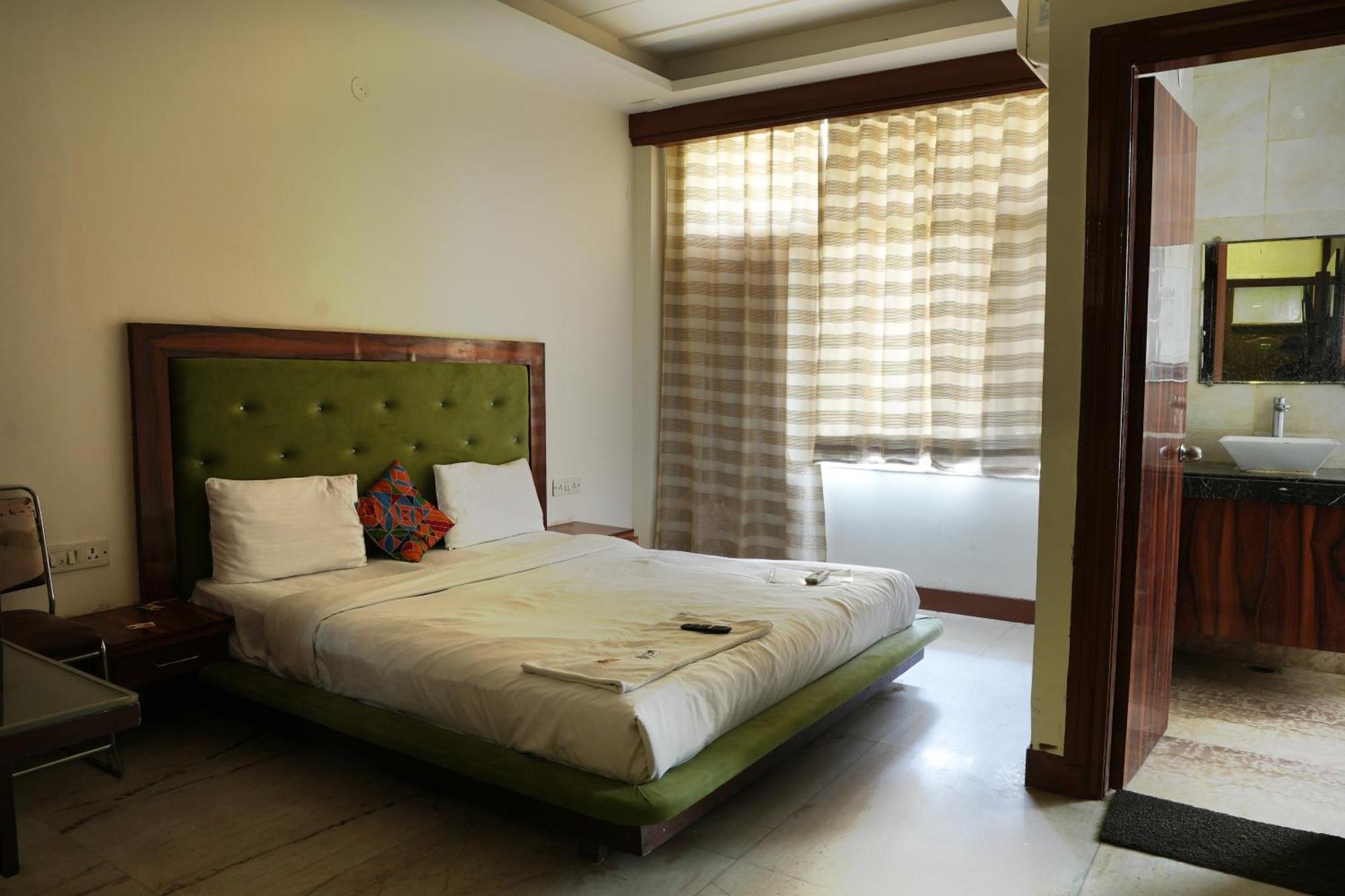Hotel Elite Sector 45 I Gurgaon Central I Couple Friendly מראה חיצוני תמונה