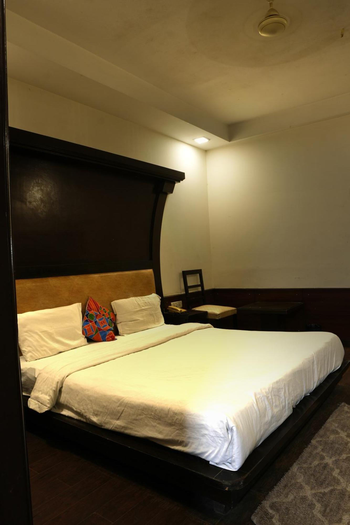 Hotel Elite Sector 45 I Gurgaon Central I Couple Friendly מראה חיצוני תמונה