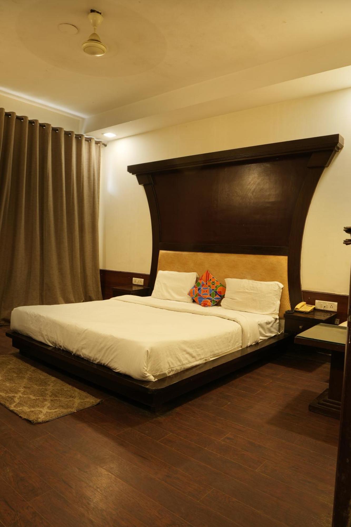 Hotel Elite Sector 45 I Gurgaon Central I Couple Friendly מראה חיצוני תמונה