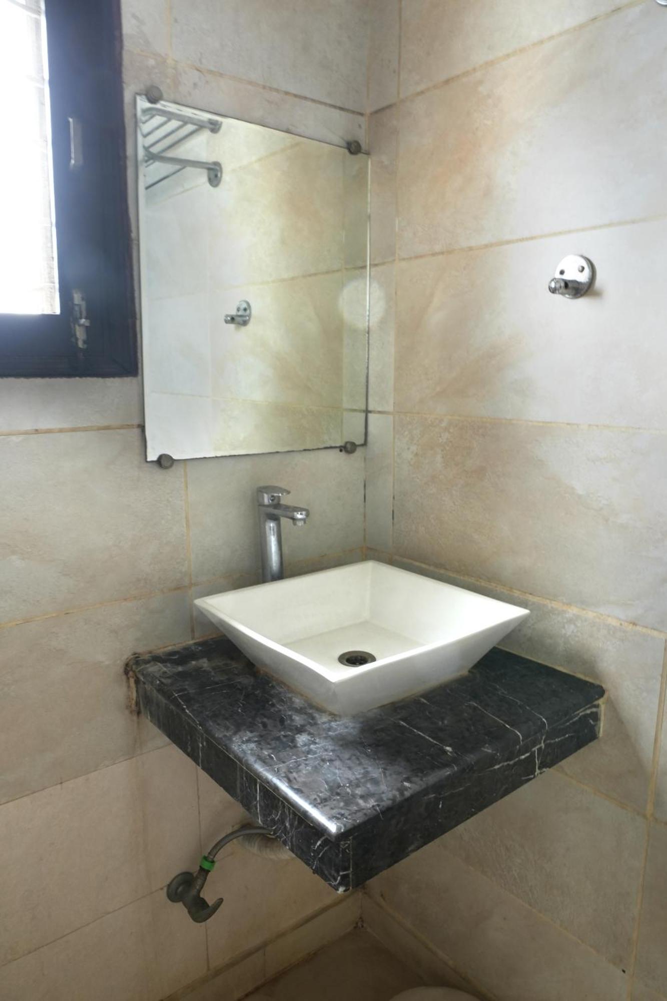Hotel Elite Sector 45 I Gurgaon Central I Couple Friendly מראה חיצוני תמונה