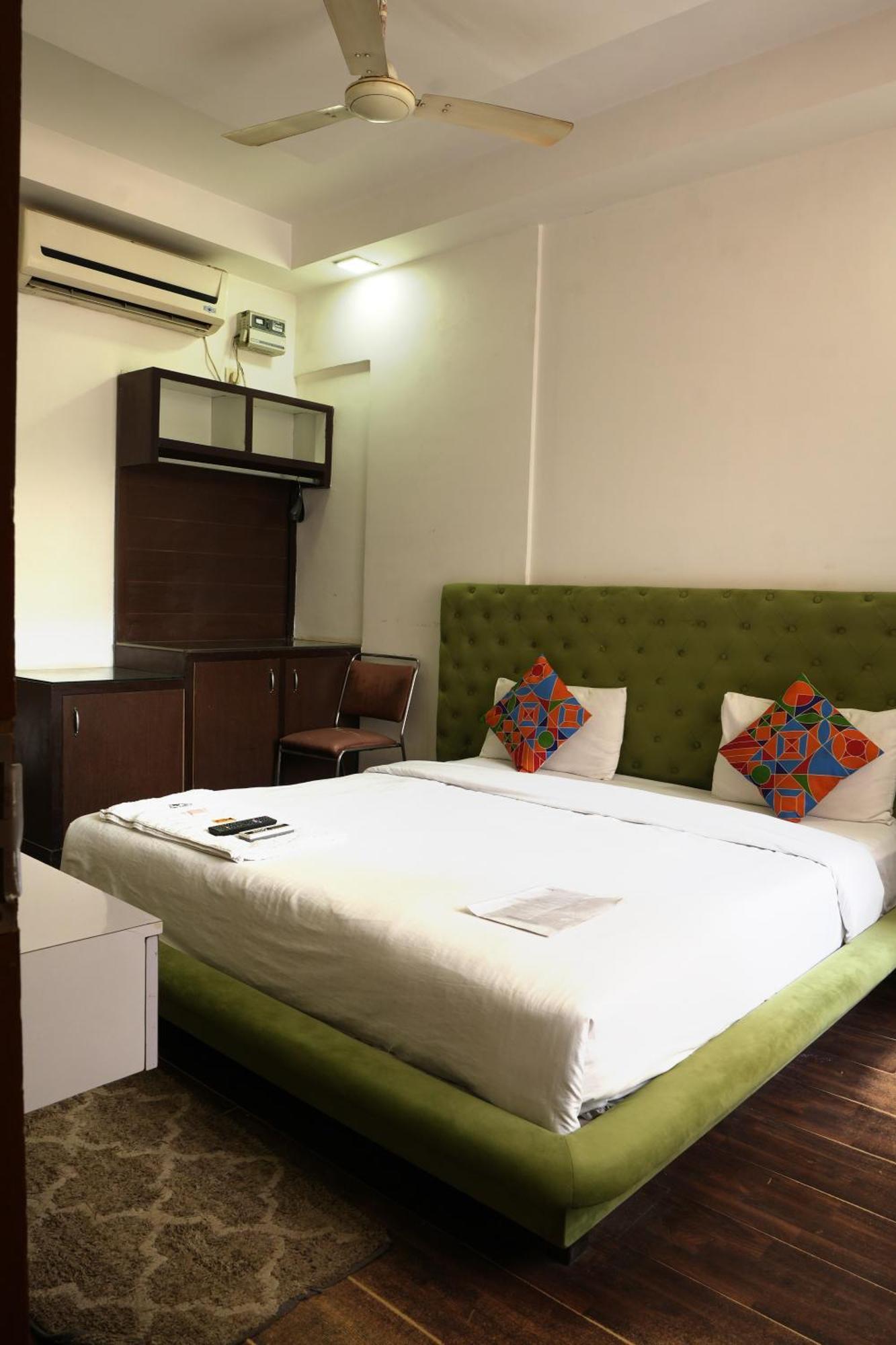 Hotel Elite Sector 45 I Gurgaon Central I Couple Friendly מראה חיצוני תמונה