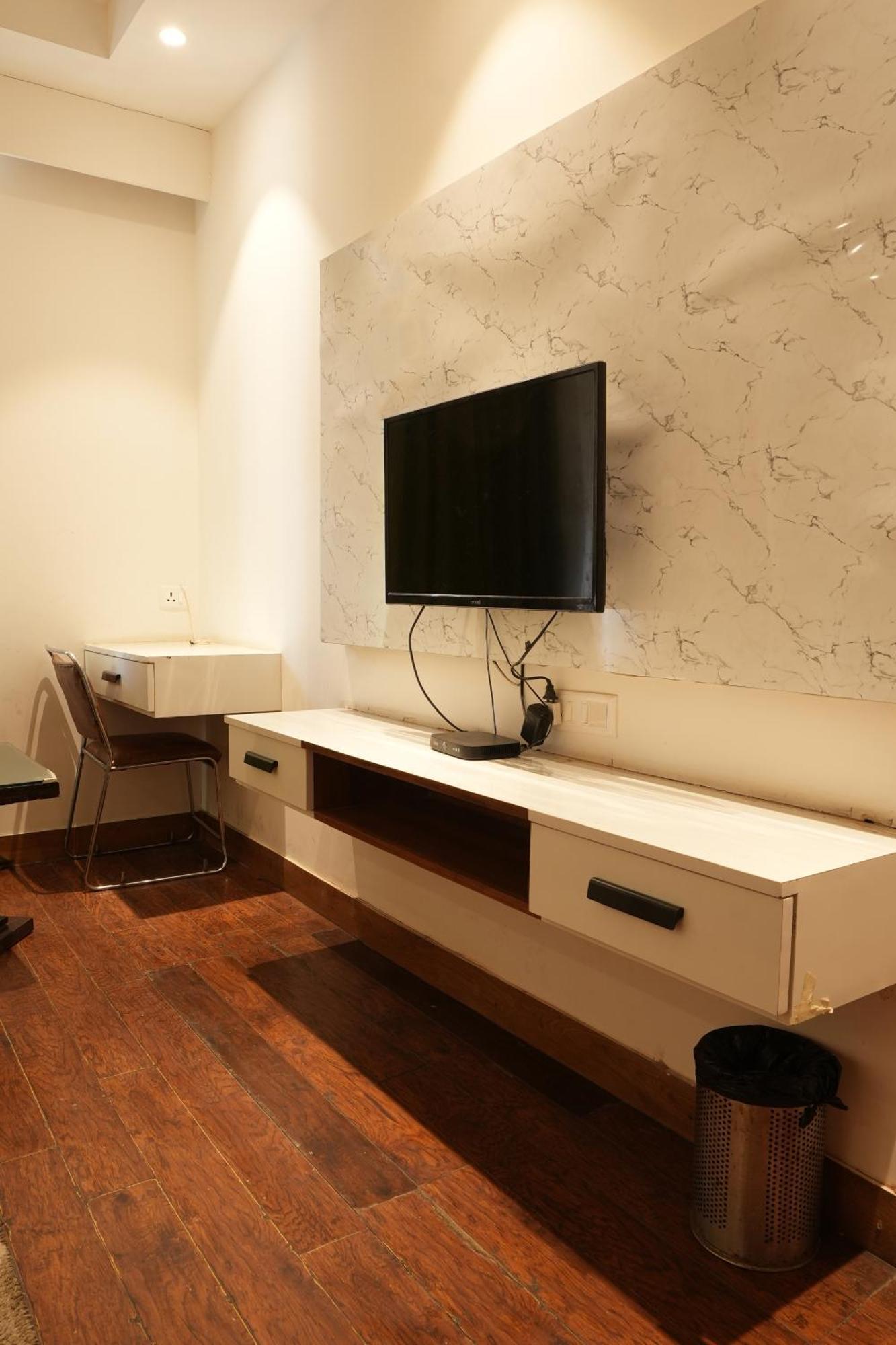 Hotel Elite Sector 45 I Gurgaon Central I Couple Friendly מראה חיצוני תמונה