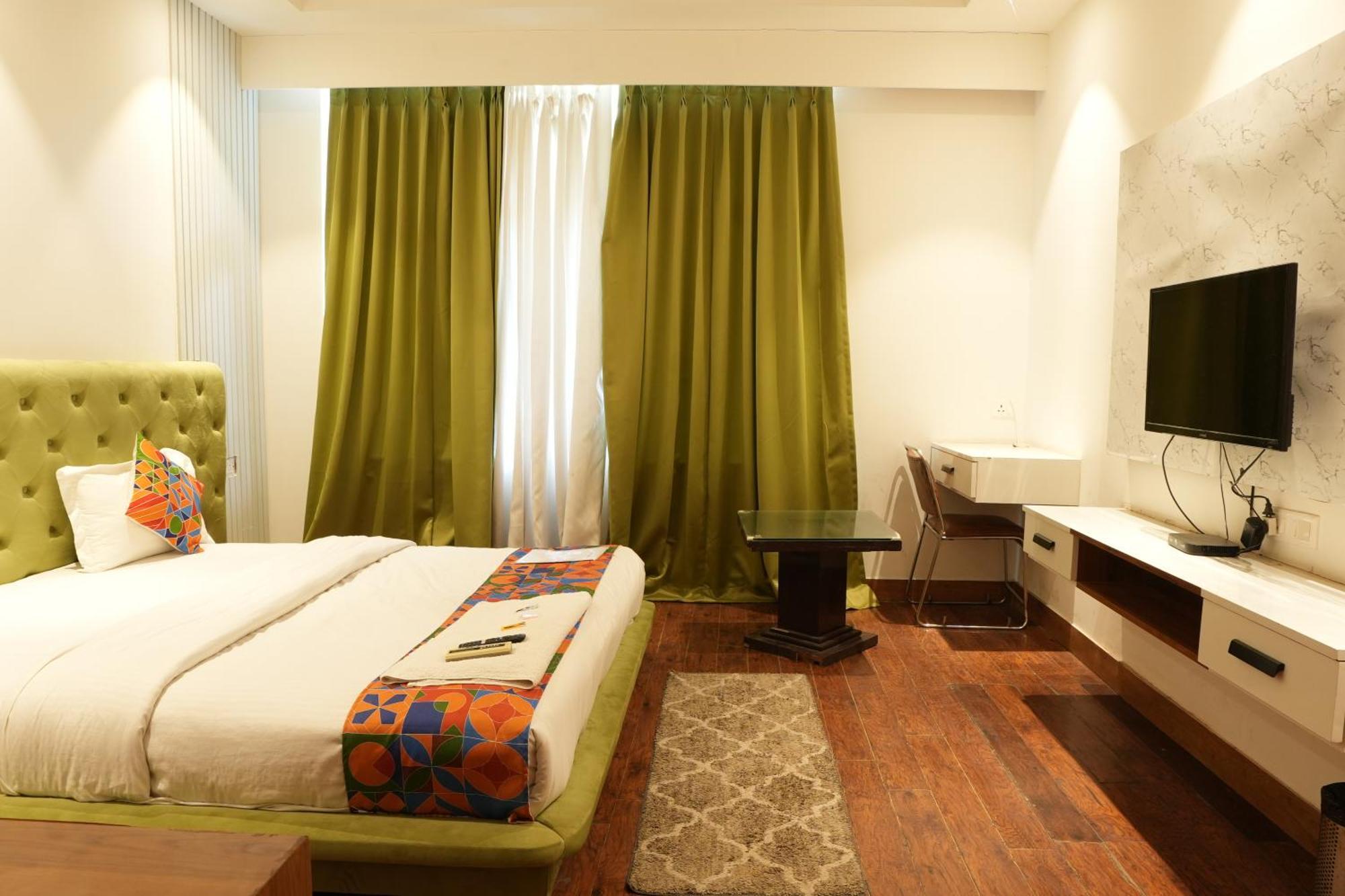 Hotel Elite Sector 45 I Gurgaon Central I Couple Friendly מראה חיצוני תמונה